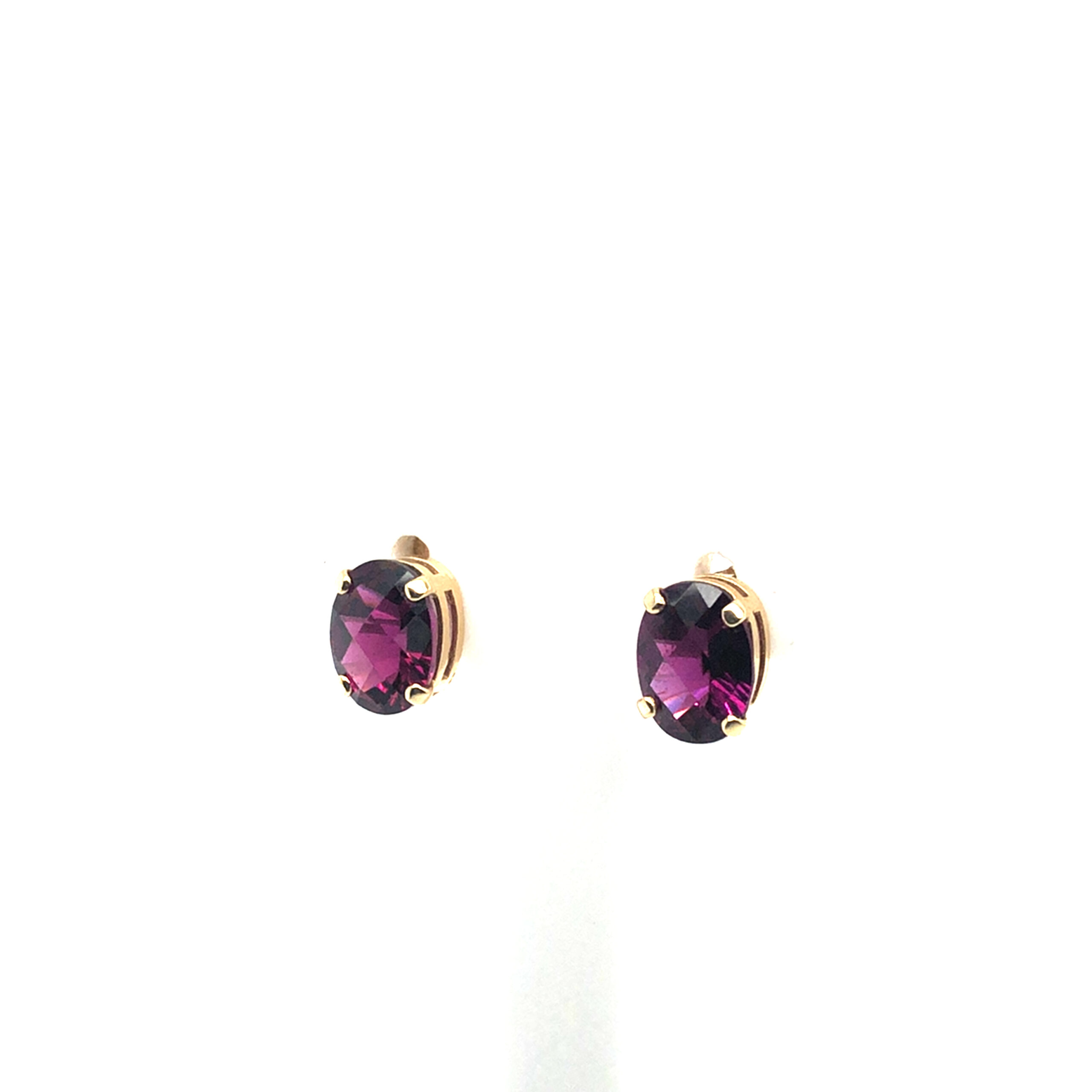 14KY Grape Garnet Studs