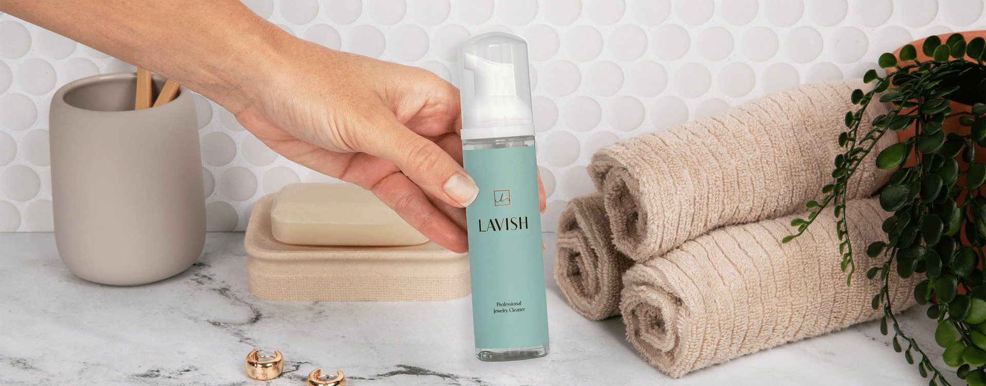 Lavish Jewelry Cleaner