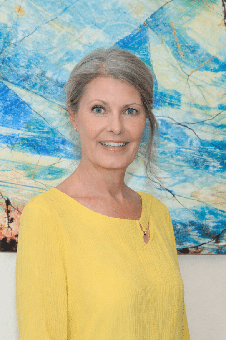 Lora Priest Administrative Officer Legend Jewelers